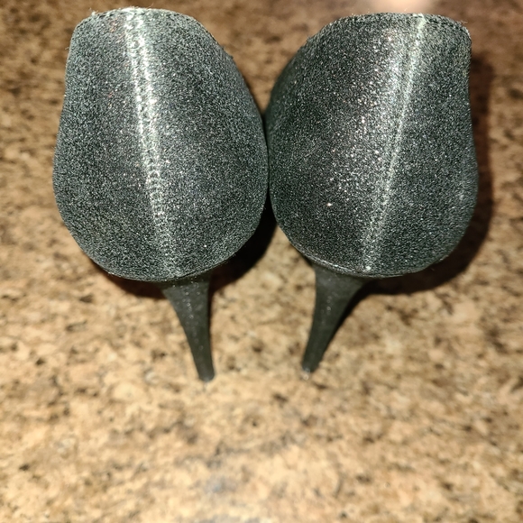 High heels - Picture 5 of 5